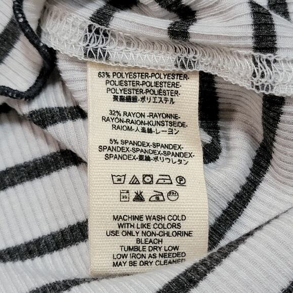 Free People We the Free Good Find Striped Bell Sleeve Shirt Size Medium Ruffle - Picture 5 of 8